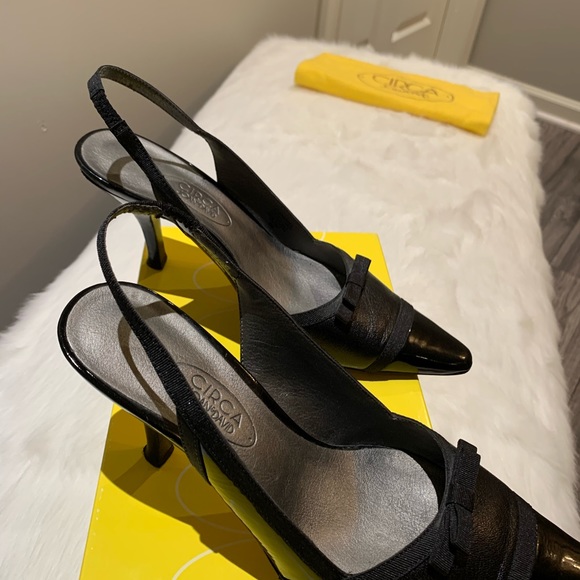 Circa Joan & David Black  Patent Slingback heeled pumps - Picture 4 of 13
